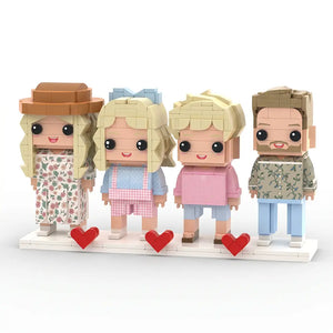 Squad | Personalized Family Gift & Custom 4-Person 3D Brick Figure