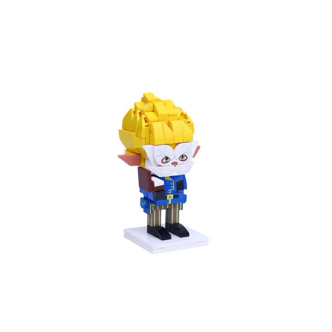 Pointy-Eared Sword Explorer custom brick figure, left-side view